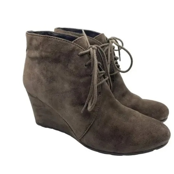 Women’s Suede Wedge Ankle Boots - Picture 3 of 5